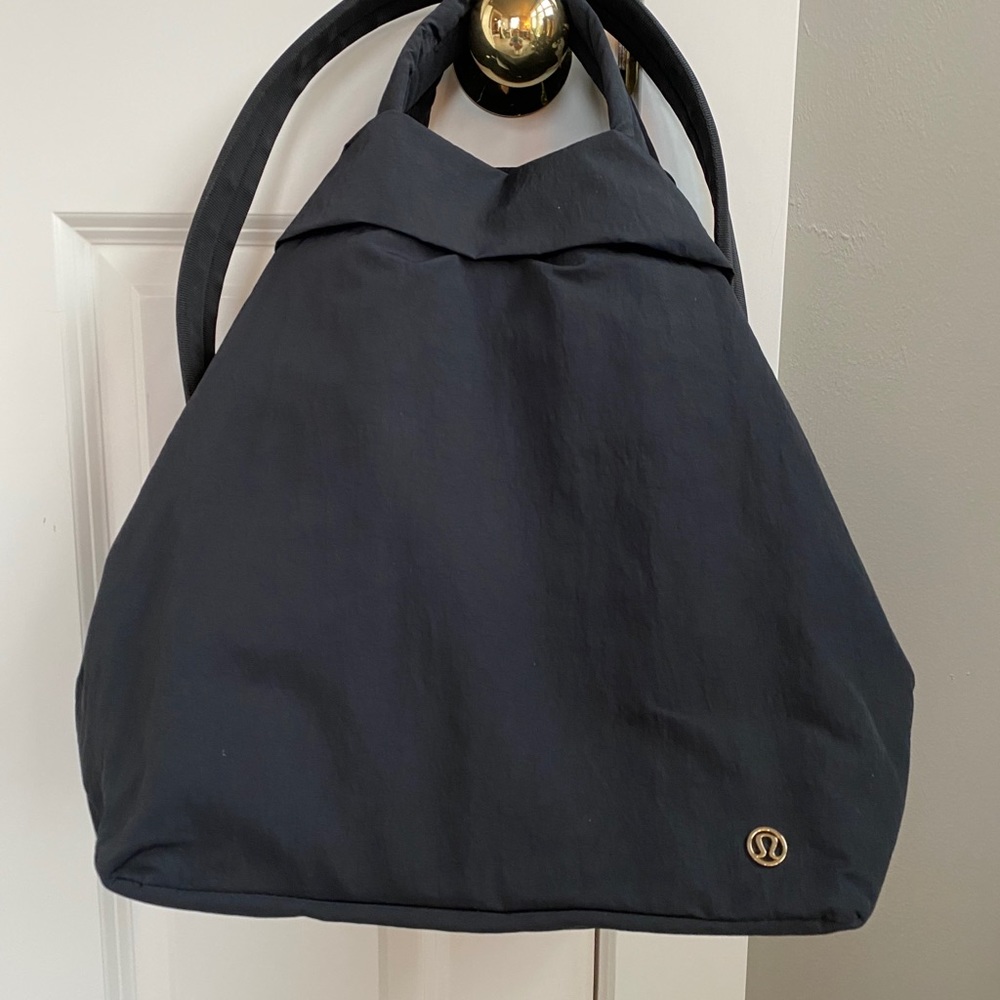 Lululemon On My Level Bag